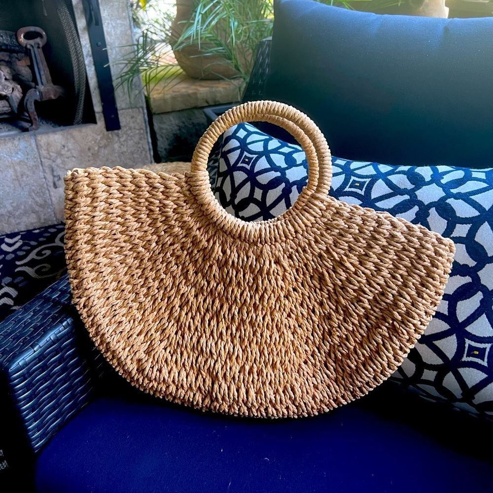 Lulu Dharma natural raffia tote. NWOT. Never used.